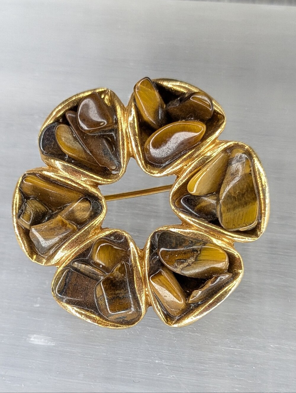 Vintage Gold Tone Tiger’s Eye Floral Brooch – Natural Stone – Statement Pin